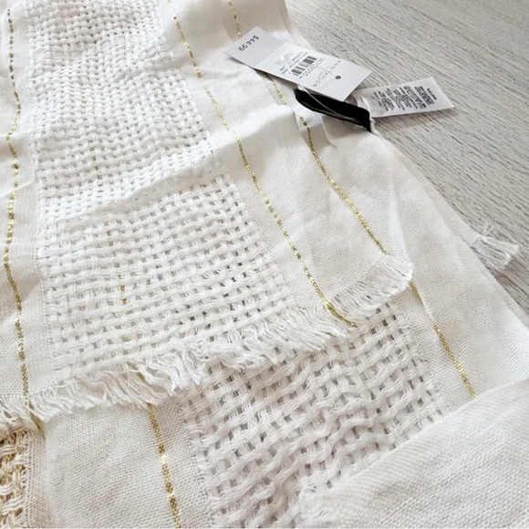 New ANN TAYLOR FACTORY Women’s Ivory Gold Woven Multifunctional Scarf 29”X53” - Picture 4 of 9
